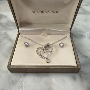 Sterling Silver ‘Round My Heart Necklace and Earring Jewelry Set